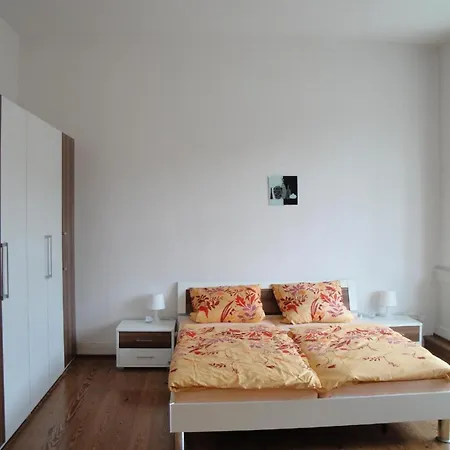 In Einem Historischen Gebaeude Mit Balkon Und Blick Auf Mosel Lejlighed *
